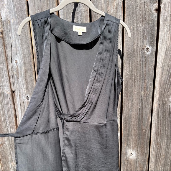 ModCloth Sleeveless Surplice Neckline Wrap Top Black Size Medium - Picture 5 of 16